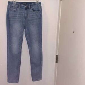 Judy Blue Los Angeles Straight Fit Jeans 9/29